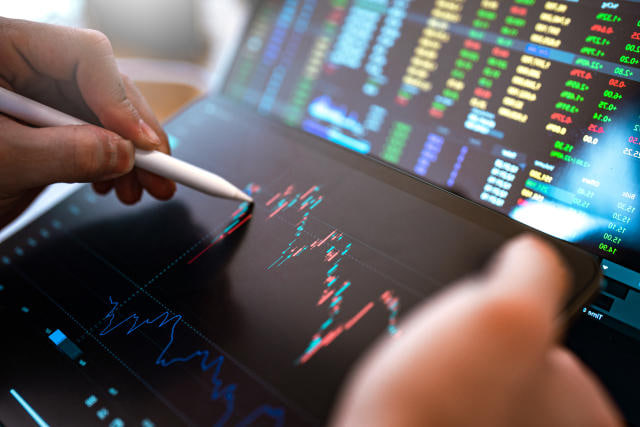 实盘杠杆开户 中小盘盘中回暖 国泰中证500ETF（561350）涨0.5%